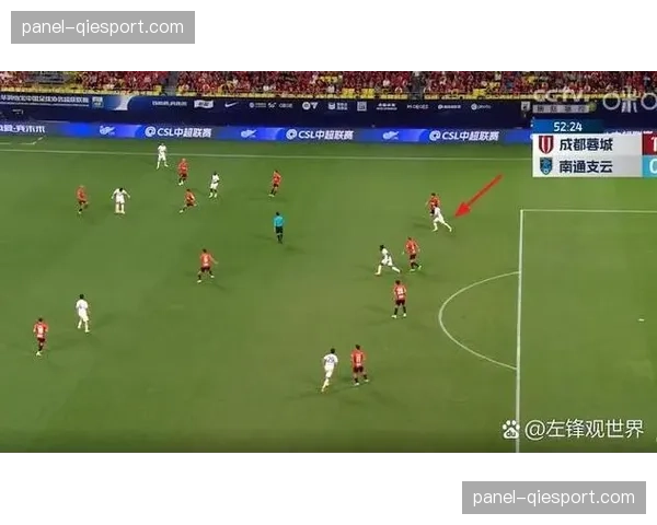 VAR长时间介入,判定沃尔夫斯堡进球前越位在先 VAR长时间介入,判定沃尔夫斯堡进球前越位在先