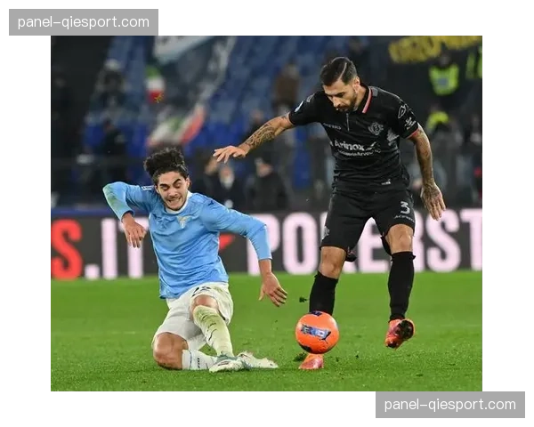 拉齐奥对阵萨勒尼塔纳,因阿尔贝托进球后展示纪念T恤吃到黄牌 拉齐奥对阵萨勒尼塔纳,因阿尔贝托进球后展示纪念T恤吃到黄牌